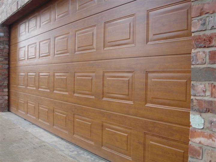 Picture of Garage door 1